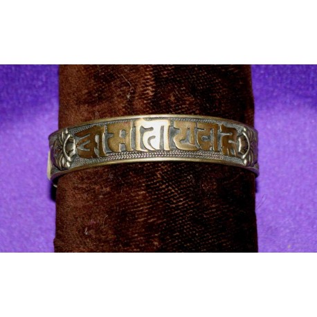 Bronze bracelet