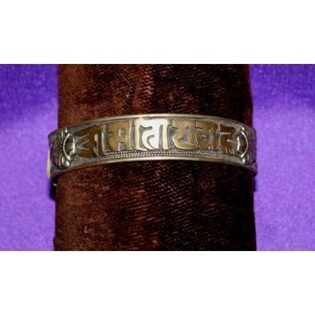 Bronze bracelet