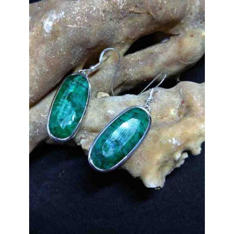 Emerald Handmade Earring in Silver