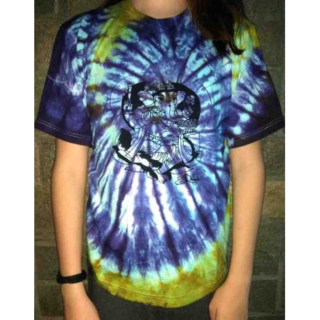 T-shirt painted with tie dye technic from India