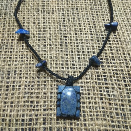 Lapis Lazuli makrame pendant