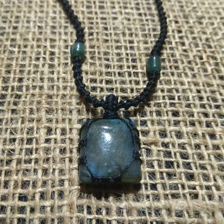 Labradorite makrame pendant