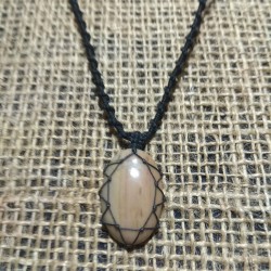 Jasper makrame pendant