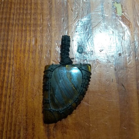 Tiger Eye makrame pendant