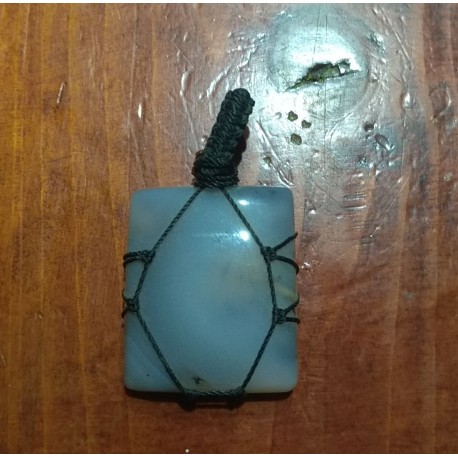 Agate makrame pendant