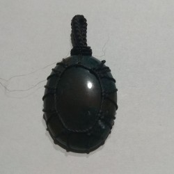 Bloodstone makrame pendant