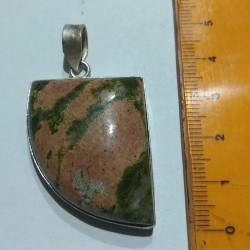 Unakita pendant